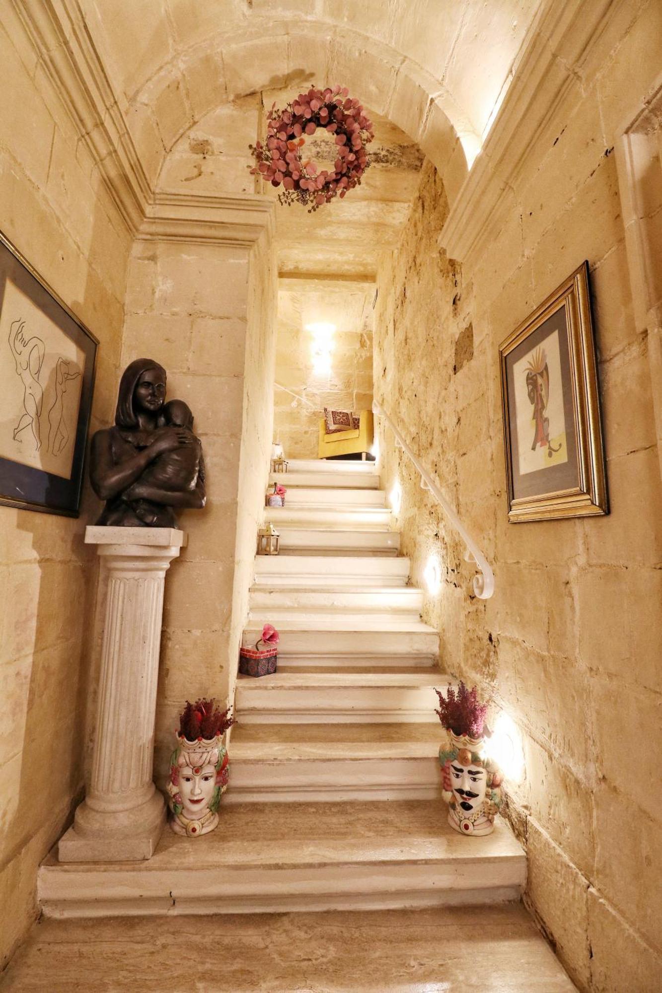 The Knight - Heritage & Art Home At Birgu Square エクステリア 写真
